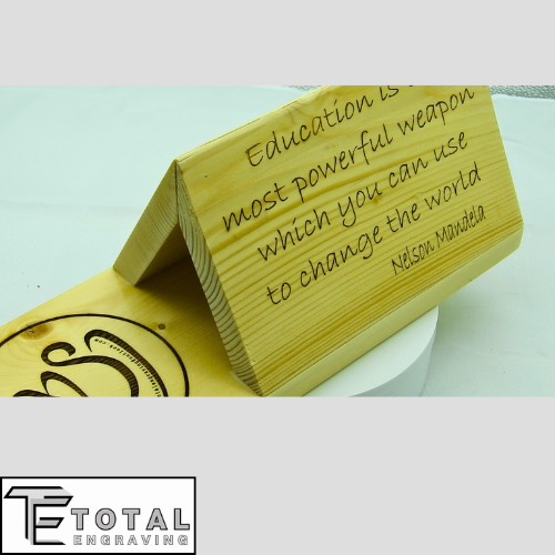 total-engraving-round-coasters-500-abbotsford-leaf